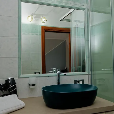 בית הארחה Tiscali 3*