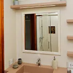 Tiscali بيت ضيافة 4*