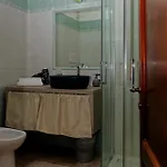 Tiscali بيت ضيافة