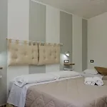 Tiscali بيت ضيافة 4*