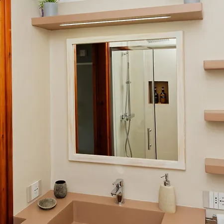 Tiscali Πανσιόν 3*