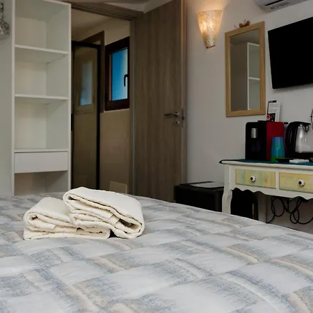 Tiscali Πανσιόν 3*